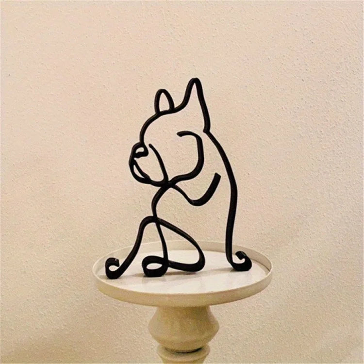 Dog/cat sculpture