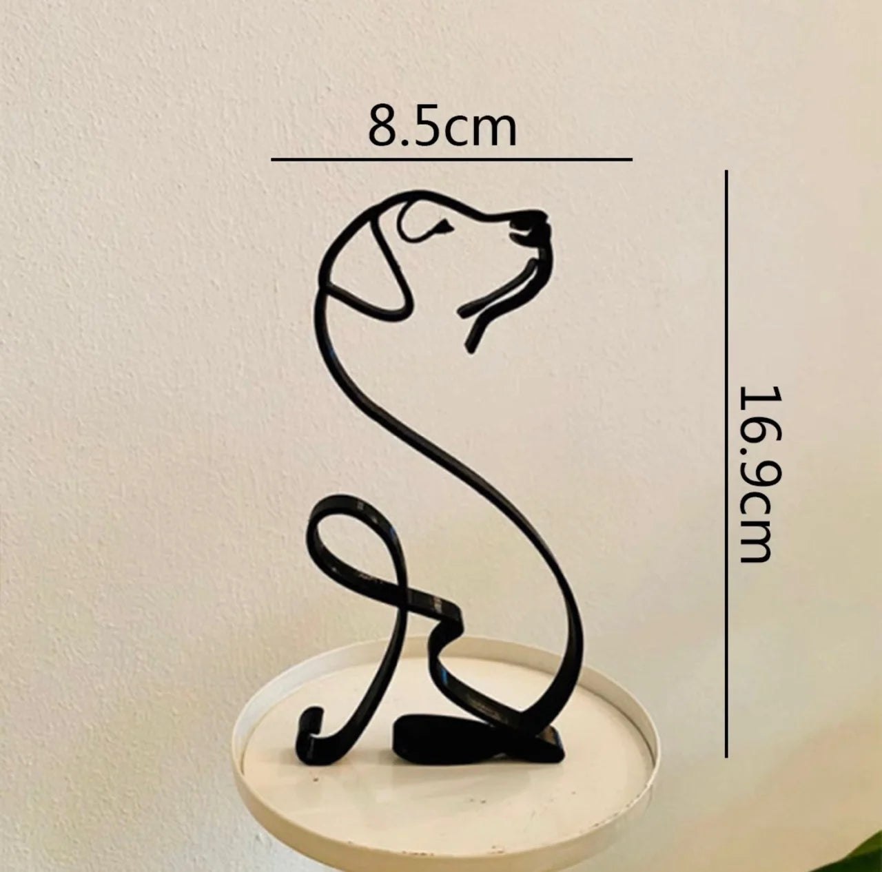 Dog/cat sculpture