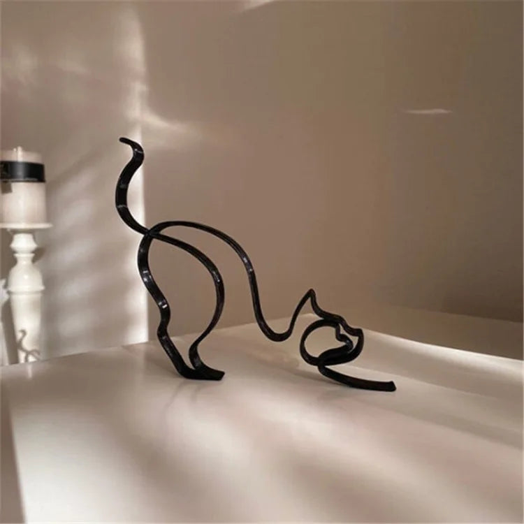 Dog/cat sculpture