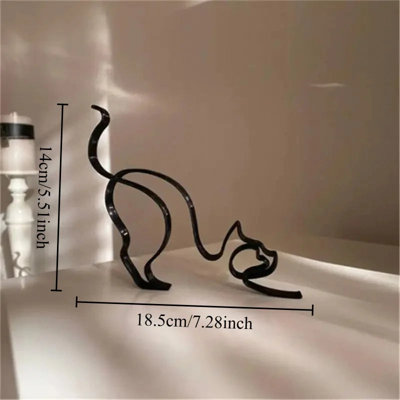 Dog/cat sculpture